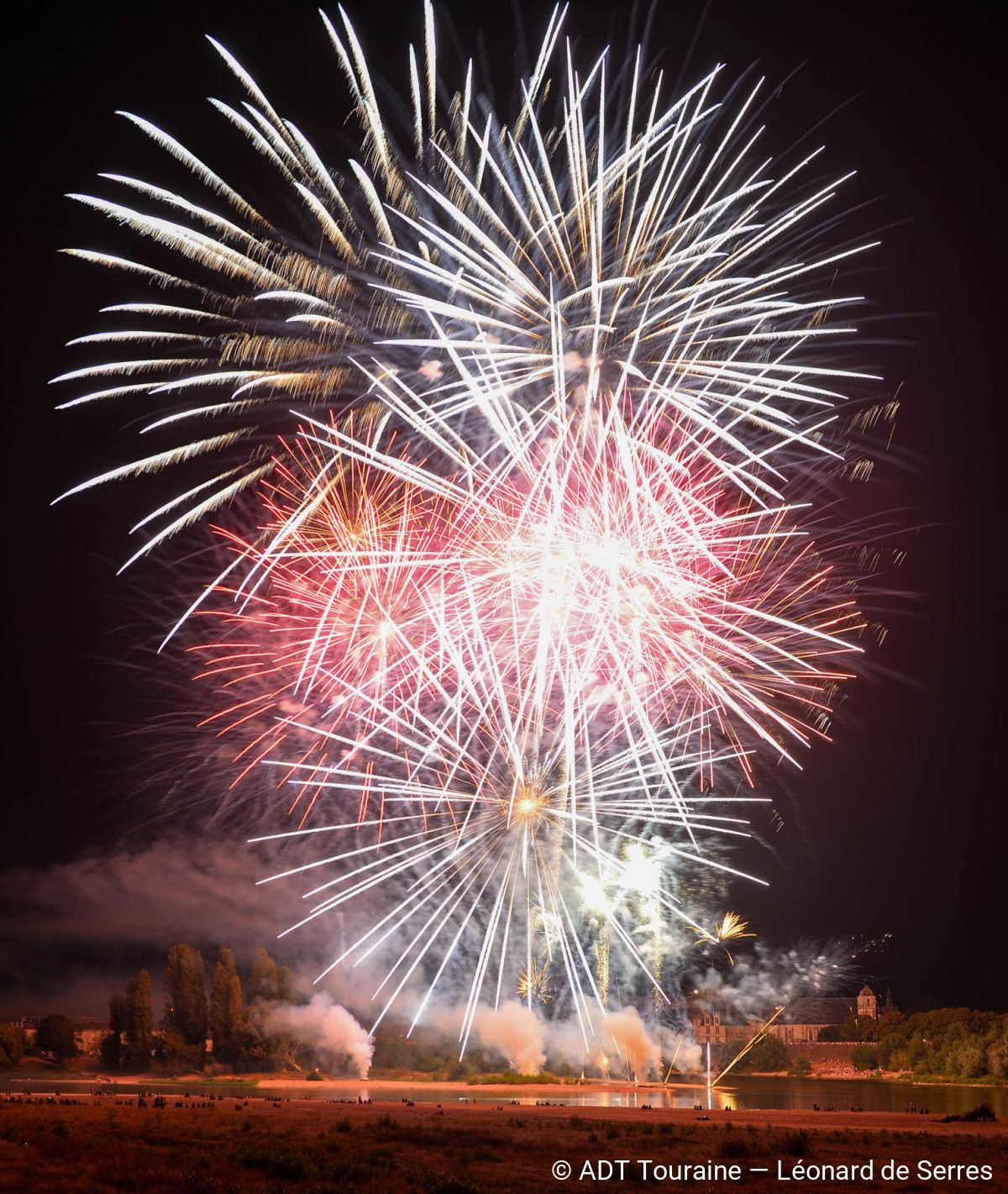 Guinguette Et Feu D Artifice Touraine Le D Partement