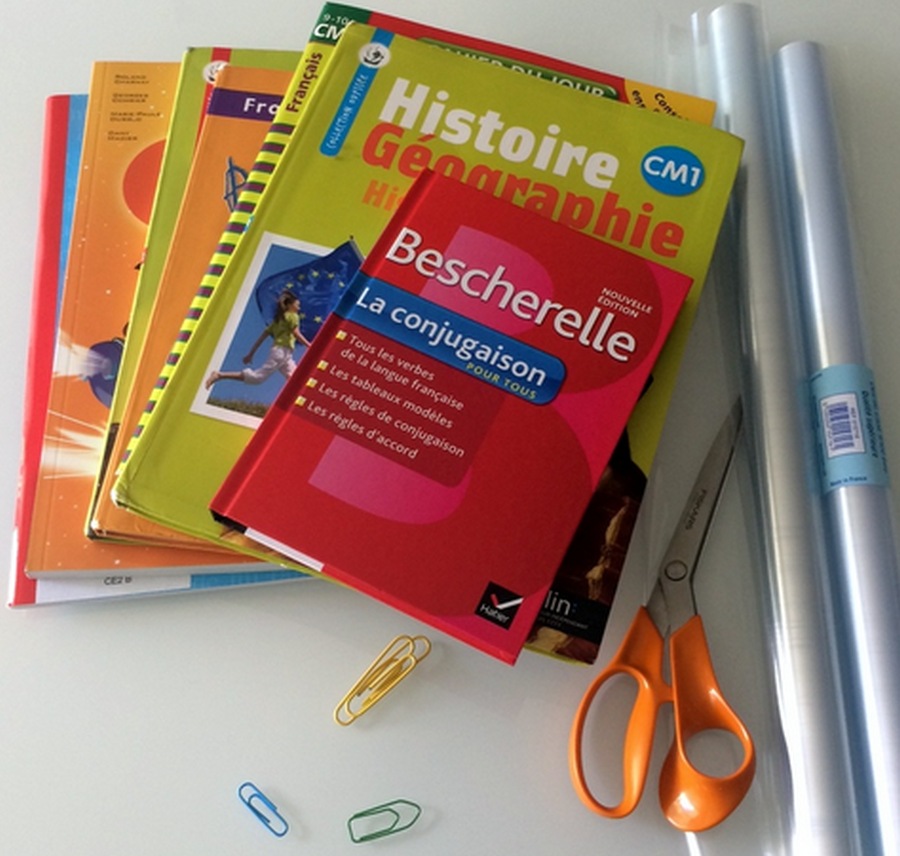 Atelier "Couvre tes livres" ©Ville de Joué-lès-Tours