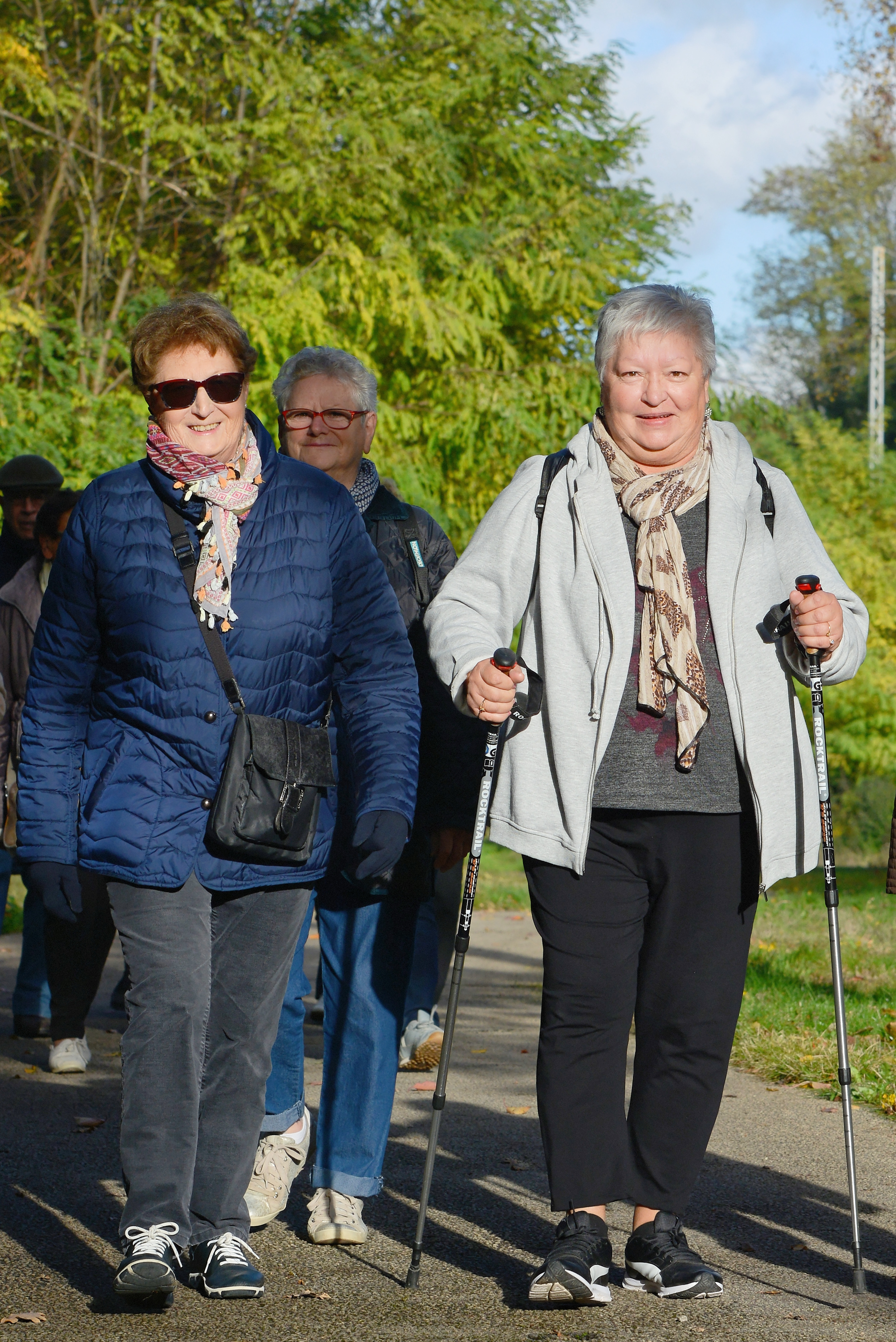 CJU_0813_PERSONNES AGEES MARCHE ©photo mairie de Joué-lès-Tours