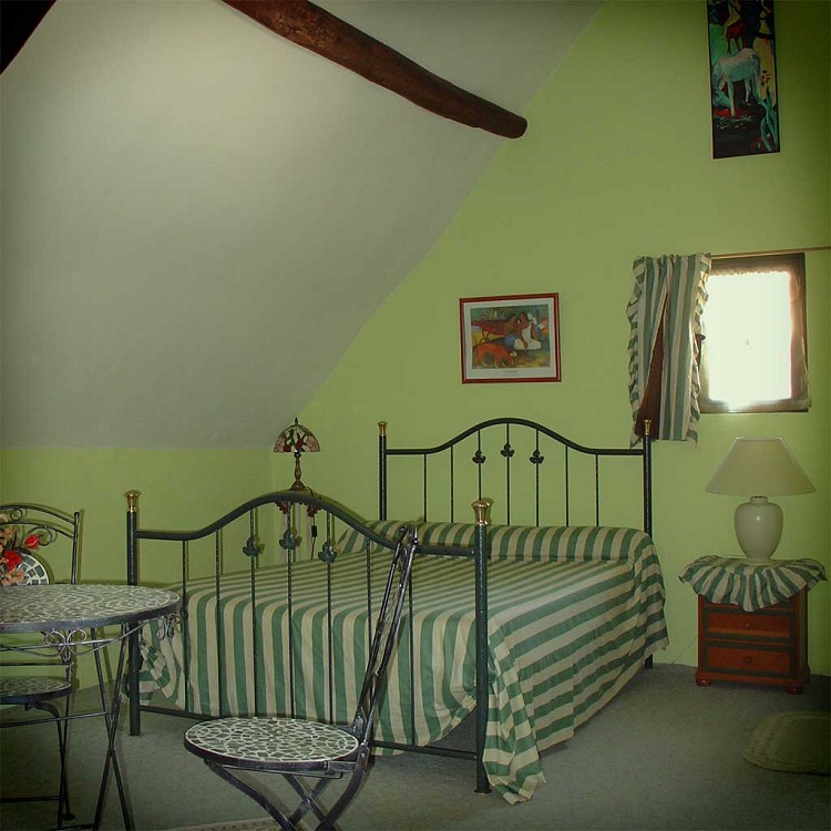 Chambre verte-enclos de la bretigniere-loches-valdeloire