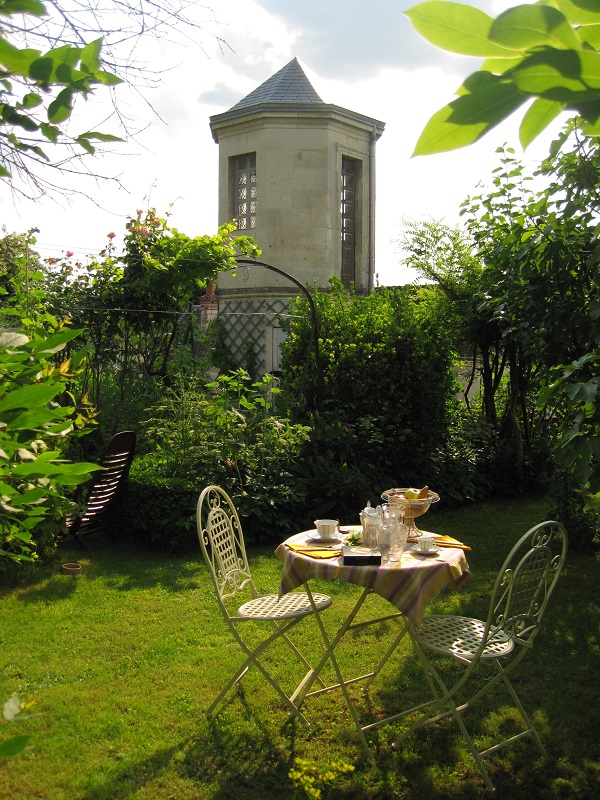 Jardin-villa ancien pigeonnier-studio-loches-valdeloire