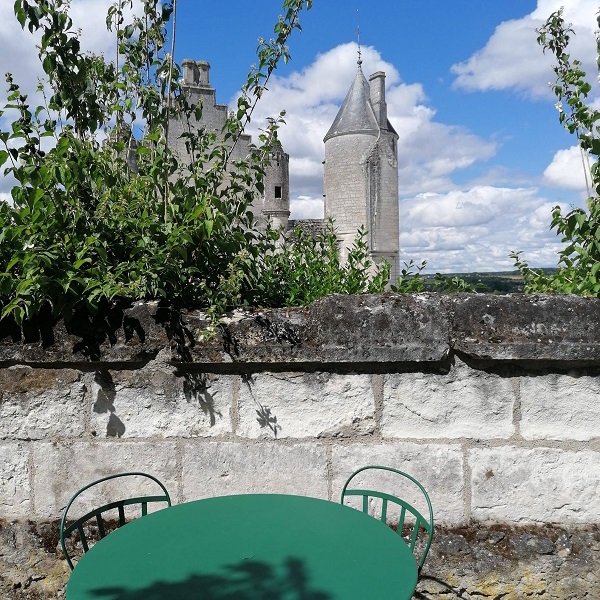 Restaurant-Vicariat-terrasse-loches-valdeloire