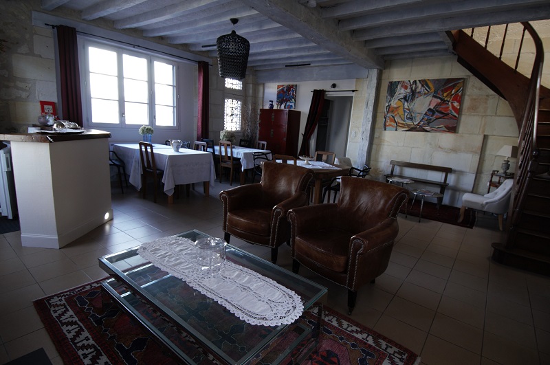 Salle Petit déjeuner et salon de thè Au fil de l'Aigronne - Le Petit-Pressigny-Loches Val de Loire