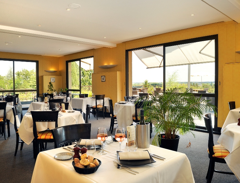 Salle de Restaurant  Les Terrasses Luccotel Loches