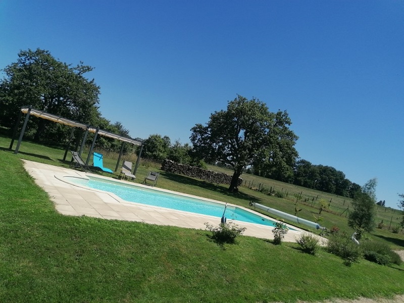 Vu piscine Hibou Villeloin-Coulangé