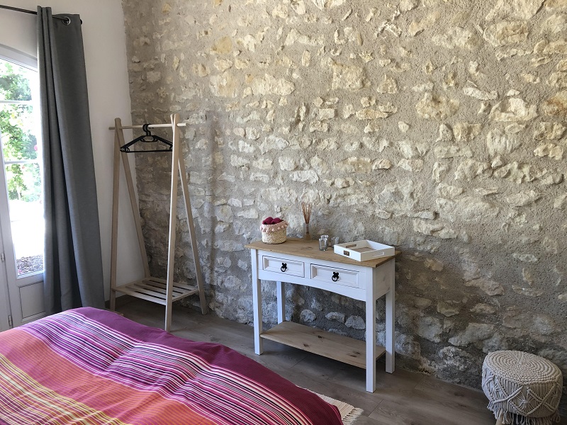 chambre rose wall - La Tour de la Conterie - Beaumont-Village